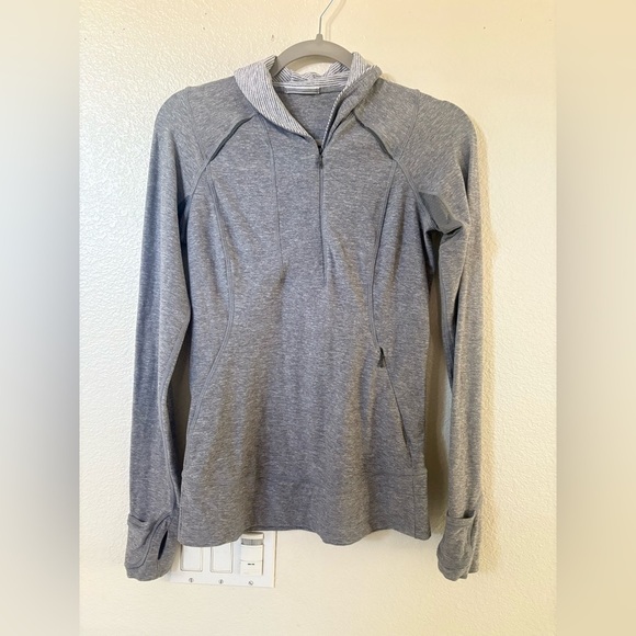 Lululemon Think Fast Pullover Heathered  Grey size 6 - Picture 2 of 4